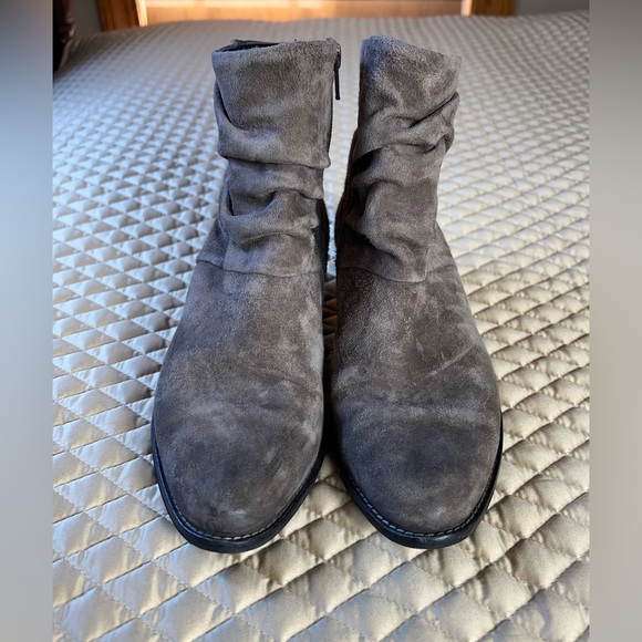 Paul Green Brianna Mineral Taupe Suede Waterproof Bootie, Size 7.5 - Picture 3 of 10